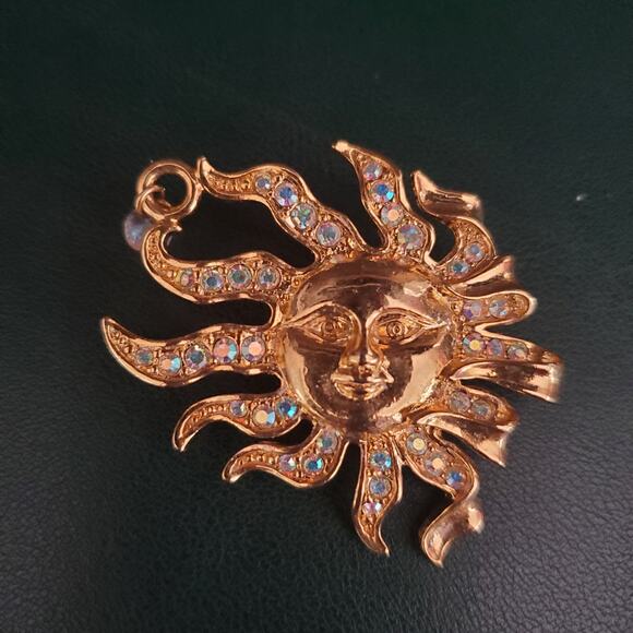 Kirks Folly Sun Brooch with‎ Aurora Borealis Crystals Gold Tone 1.75 inch Wide - Picture 1 of 6